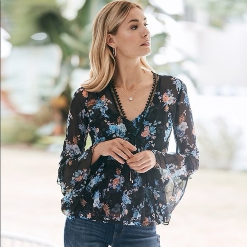 White House Black Market Navy Floral Bell Sleeve Top XXS
